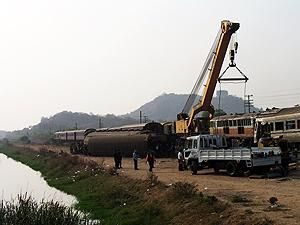 50 людей отримали поранення внаслідок аварії на залізниці у Таїланді 50 людей отримали поранення внаслідок аварії на залізниці у Таїланді