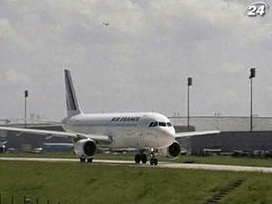 Авіакомпанії просять переглянути податок на викиди парникових газів Авіакомпанії просять переглянути податок на викиди парникових газів