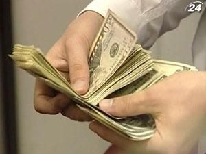 Украинцы в феврале купили валюты почти на $1,5 млрд.