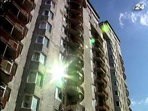 Банкиры: Доходы украинцев не позволяют покупать новое жилье