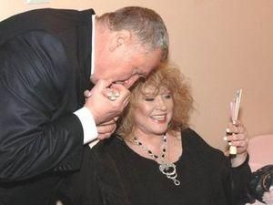 Жиріновський вибачився за те, що назвав Пугачову повією Жиріновський вибачився за те, що назвав Пугачову повією