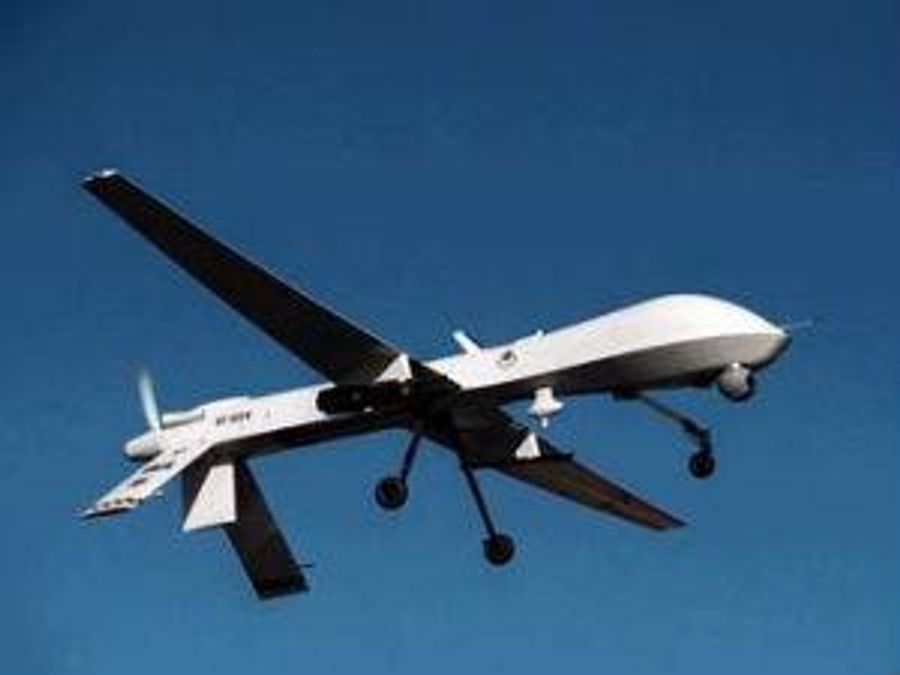 Беспилотник США убил 15 пакистанцев Беспилотник США убил 15 пакистанцев