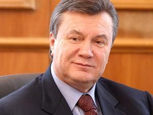 Янукович запретил рекламу табака