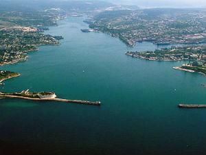 Число сторонников пребывания ЧФ РФ на территории Украины уменьшилось Число сторонников пребывания ЧФ РФ на территории Украины уменьшилось