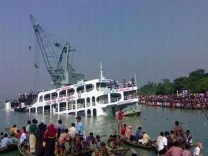Число жертв аварии парома в Бангладеш увеличилось до 66 человек Число жертв аварии парома в Бангладеш увеличилось до 66 человек