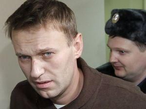 Навального оштрафували на тисячу рублів, а суд над Лімоновим перенесли