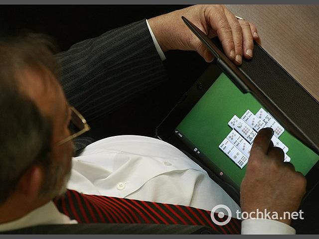 Чем занимаются депутаты в Раде. Фото Чем занимаются депутаты в Раде. Фото