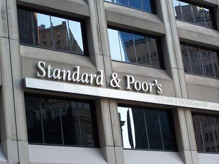 Standard & Poor's понизив рейтинг України зі "стабільного" на "негативний"