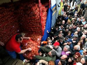 В Греции началась "картофельная революция" В Греции началась "картофельная революция"