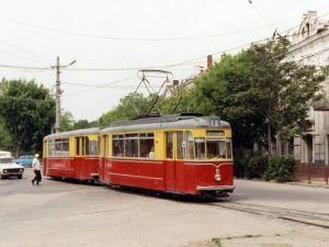 Комуністи кататимуть людей в трамваї за три копійки