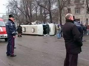 Запоріжжя: Перекинулась маршрутка, є поранені