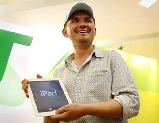 Першим власником нового iPad став австралієць Тарасенко