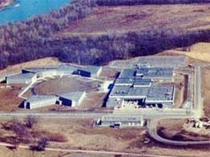 Американского военного, который расстрелял 16 человек в Афганистане, доставили в США Американского военного, который расстрелял 16 человек в Афганистане, доставили в США