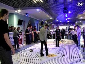 У Чернівцях провели змагання роботів У Чернівцях провели змагання роботів