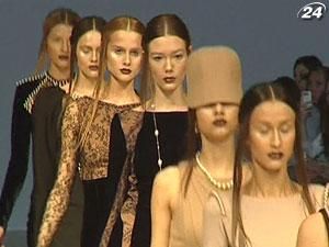 Ще 9 дизайнерів відзвітувалися на українському тижні моди Ще 9 дизайнерів відзвітувалися на українському тижні моди