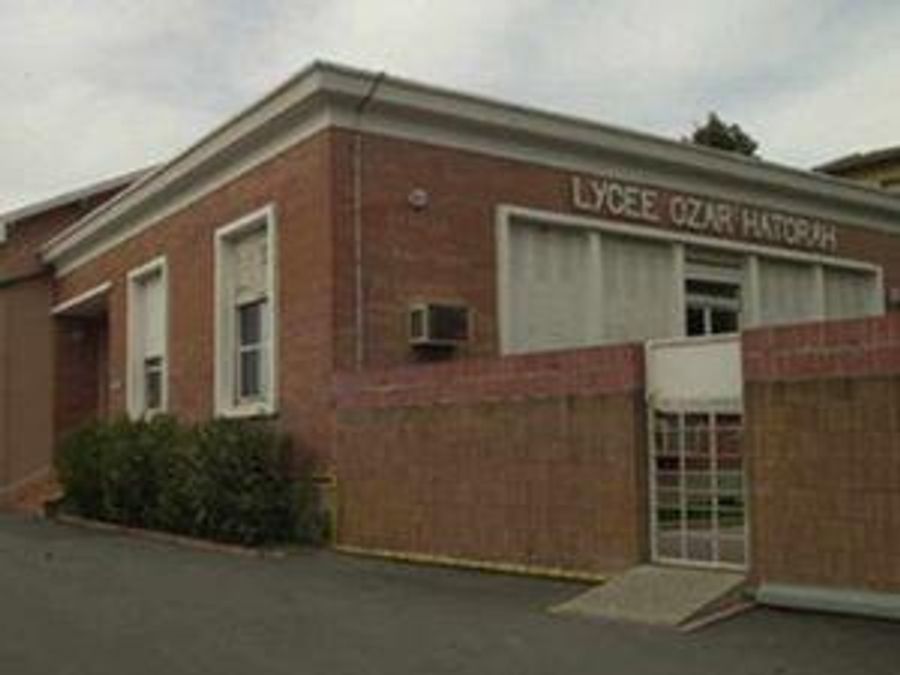 Франція: Невідомий на скутері відкрив вогонь по єврейських школярах, є жертви