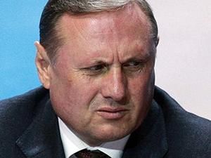 Єфремов заявив, що не бачить 300 голосів для державного статусу російської мови Єфремов заявив, що не бачить 300 голосів для державного статусу російської мови