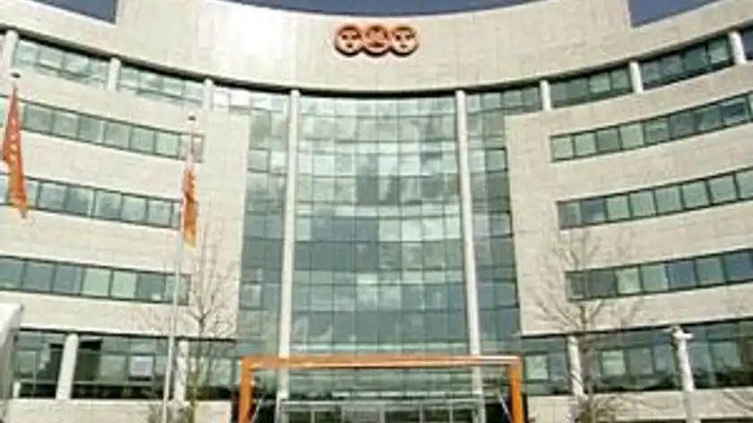 Американська поштова компанія UPS купує оператора експрес-доставки TNT Американська поштова компанія UPS купує оператора експрес-доставки TNT