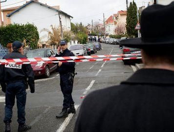 Саркозі призупинив виборчу гонку через вбивства у Франції Саркозі призупинив виборчу гонку через вбивства у Франції