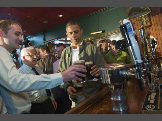 Обама День святого Патрика праздновал в пивном пабе