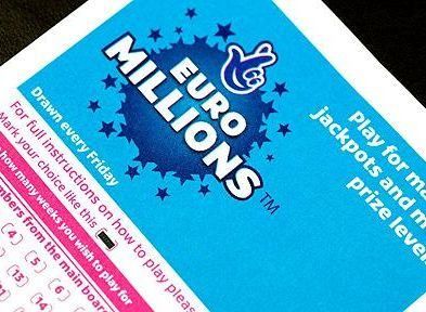 В Британии 12 водителей автобусов выиграли лотерейные 45 миллионов евро