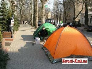 В Николаеве пикетируют под прокуратурой