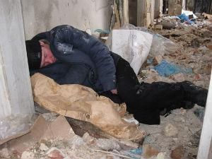 У Горлівці бомжів перетворювали на рабів У Горлівці бомжів перетворювали на рабів