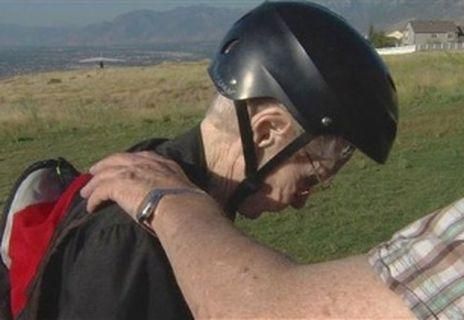 Американка отметила 101-летие на параплане Американка отметила 101-летие на параплане