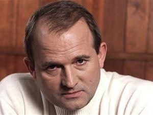 Медведчук повертається у політику Медведчук повертається у політику