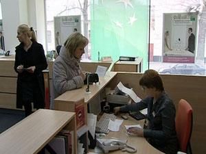 Банкиры: Украинцы снова начинают оформлять депозиты
