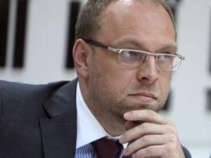 Власенко: Експерти встановили, що підпис Тимошенко на директивах — факсимільний Власенко: Експерти встановили, що підпис Тимошенко на директивах — факсимільний