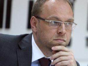 Власенко: Експерти встановили, що підпис Тимошенко на директивах — факсимільний