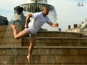 В Париже открылась выставка работ художника Ли Вея В Париже открылась выставка работ художника Ли Вея