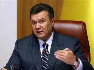 Янукович поручил Кабмину обеспечить украинцев доступом к Интернету