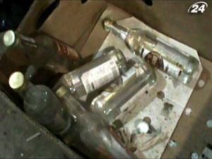 Обсяг тіньового алкоголю в Україні скоротився удвічі Обсяг тіньового алкоголю в Україні скоротився удвічі