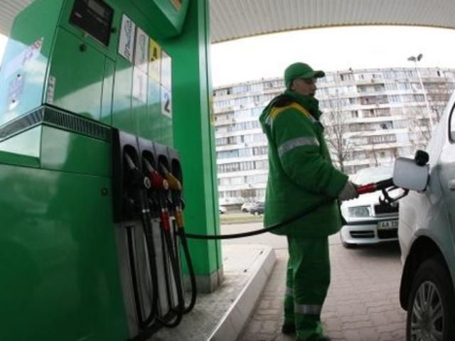 Бензин подолав цінову позначку в 11 гривень за літр