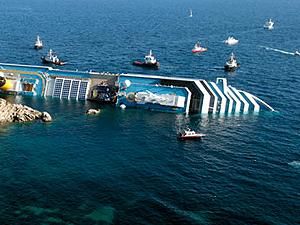 На Costa Concordia нашли тела еще трех жертв