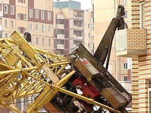 В Киевской области упал кран: погибли 2 рабочих В Киевской области упал кран: погибли 2 рабочих