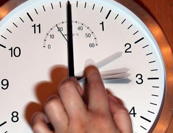 Украина переходит на летнее время Украина переходит на летнее время