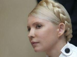 Тимошенко пересувається з ходунками