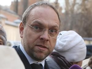 Власенко: К Тимошенко могут подселить женщину, которая сидит за убийство Власенко: К Тимошенко могут подселить женщину, которая сидит за убийство