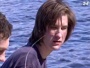 18-річний мандрівник проведе 3 доби без їжі та одягу на Тризубому острові 18-річний мандрівник проведе 3 доби без їжі та одягу на Тризубому острові