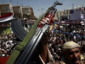 Солдаты на танках перешли на сторону сирийских оппозиционеров Солдаты на танках перешли на сторону сирийских оппозиционеров