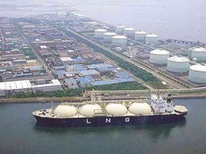 Украина хочет строить LNG-терминал в других странах