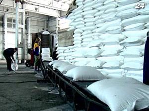 Кабмин снизил минимальную цену на сахар почти на 14%, до чуть более 5 тыс за тонну
