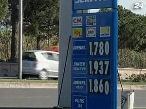 В Италии рекордно выросли цены на горючее В Италии рекордно выросли цены на горючее
