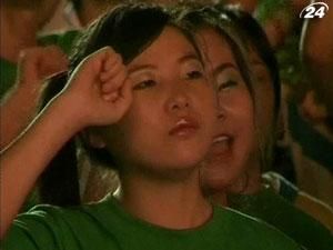 Apple і Foxconn пообіцяли покращити умови праці на заводах в КНР Apple і Foxconn пообіцяли покращити умови праці на заводах в КНР