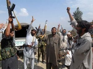 Афганский полицейский убил 9 коллег Афганский полицейский убил 9 коллег