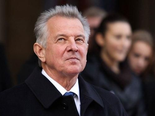 Президент Угорщини відмовився йти у відставку через плагіат Президент Угорщини відмовився йти у відставку через плагіат