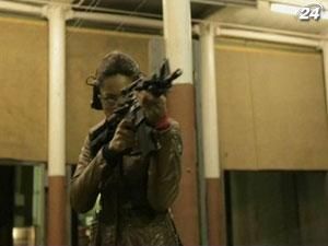 Харрис и Марло ведут видеоблог о съемках в "Бондиане" Харрис и Марло ведут видеоблог о съемках в "Бондиане"